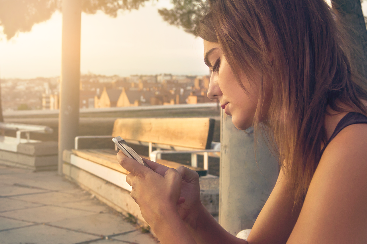 iPhone 15 Pro în România: opinii și perspective